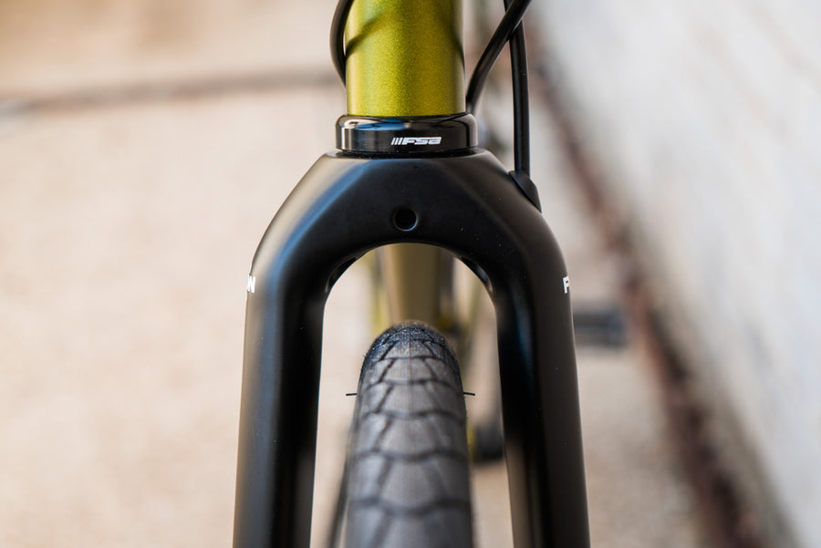 Fyxation Sparta All Road Carbon Fork With Adventure Mounts, 1 1/8"